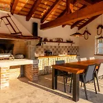 Tatil Evi In With Kitchen
