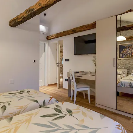 In With Kitchen Tatil Evi Buzet