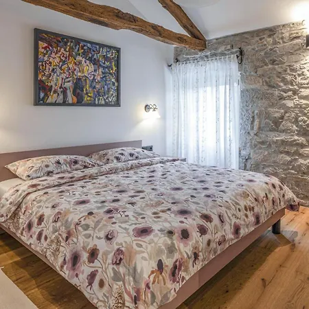 Amazing Home In Buzet Dom wakacyjny Buzet