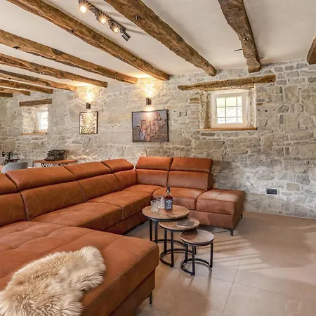 Amazing Home In Buzet Dom wakacyjny Buzet