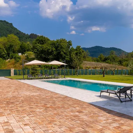 Dom wakacyjny Amazing Home In Buzet