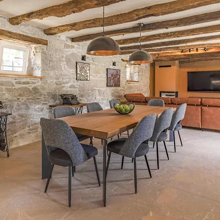 Amazing Home In Buzet * Buzet
