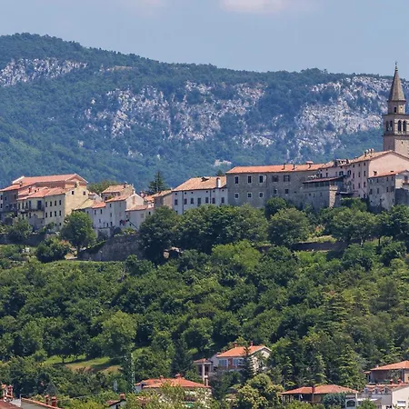Amazing Home In Buzet * Buzet